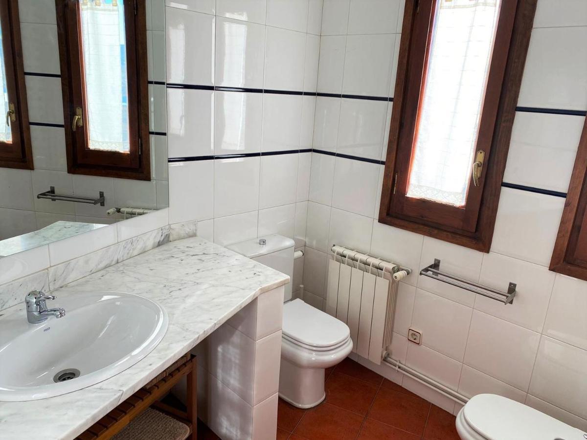 Esplendida Casa En El Centro De Llivia Con Piscina别墅 外观 照片
