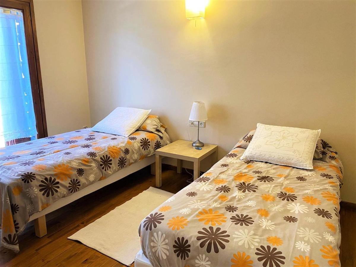 Esplendida Casa En El Centro De Llivia Con Piscina别墅 外观 照片